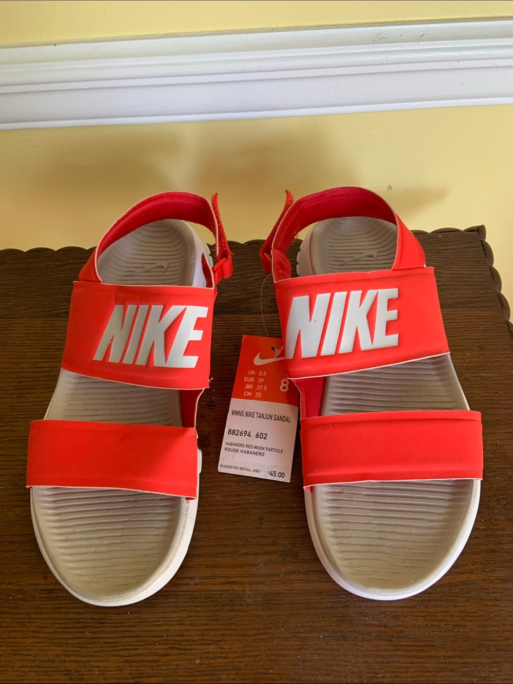 New Nike Women’s Red Hook-and-Loop Slide Sandals